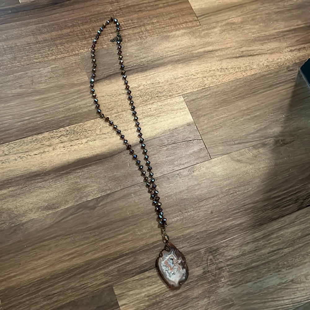 Beautiful Stone Necklace 🤎